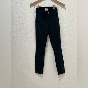 L’Agence waist 24